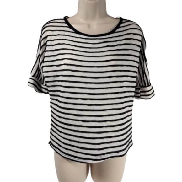 Forever 21 Black Cream Stripe Top Small Knit NEW - Picture 1 of 5